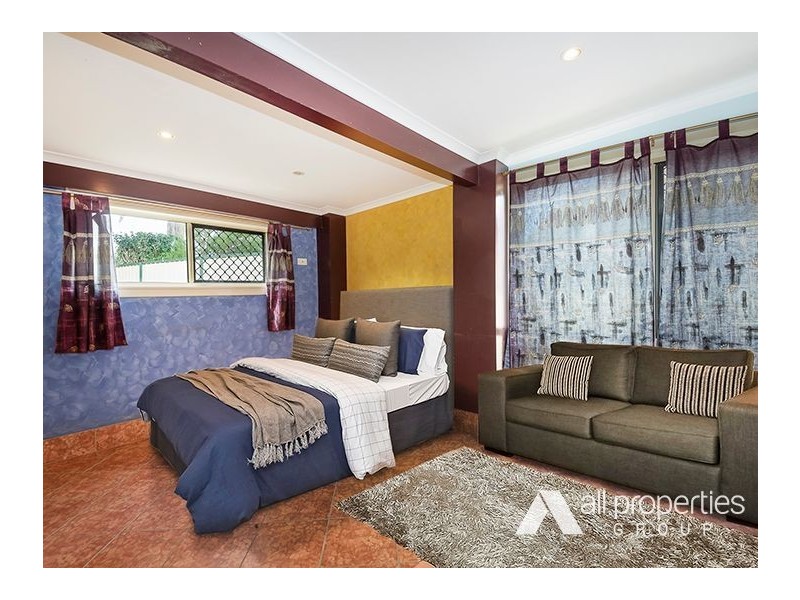 4 Dracon Street, Regents Park QLD 4118