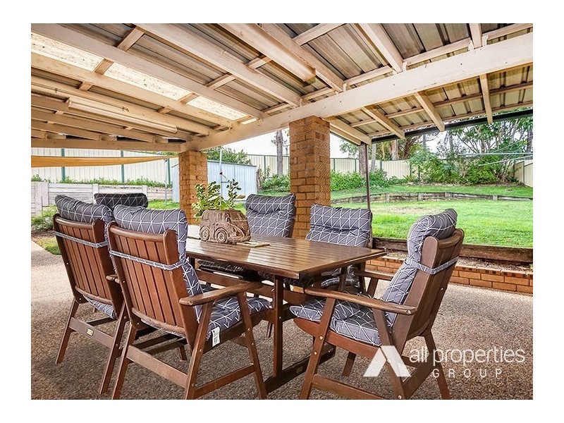 4 Dracon Street, Regents Park QLD 4118