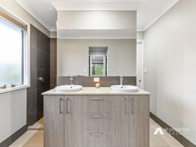 9 Halifax Circuit, Pimpama QLD 4209