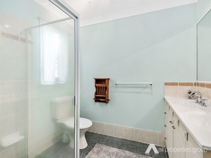 21 Mapleton Crescent, Forest Lake QLD 4078