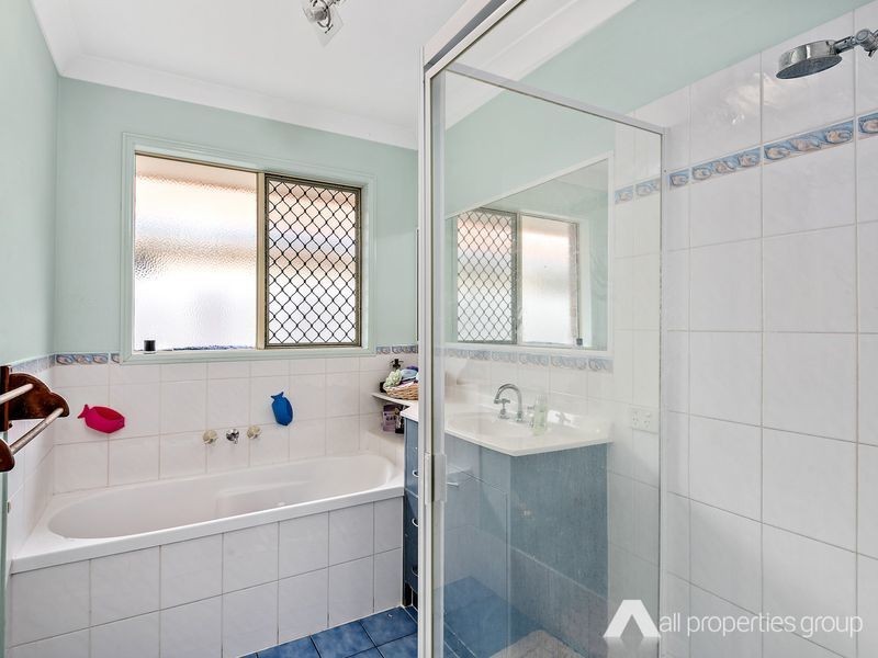 21 Mapleton Crescent, Forest Lake QLD 4078