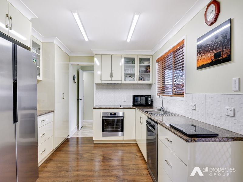 4 Town Court, Boronia Heights QLD 4124