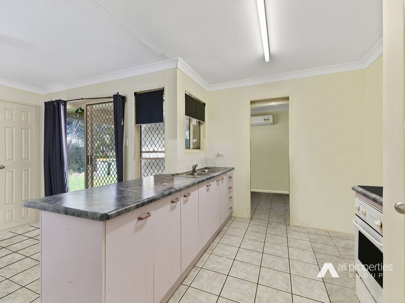 16 Foxdale Court, Waterford West QLD 4133
