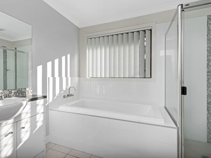21 Coldstream Way, Holmview QLD 4207