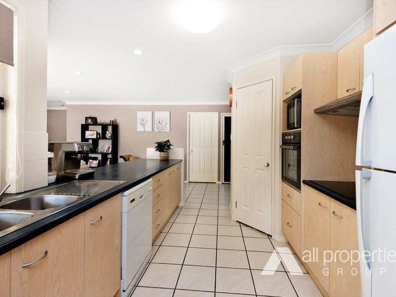 5 Kondalilla Close, Parkinson QLD 4115