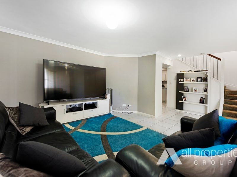 5 Tamsin Court, Regents Park QLD 4118