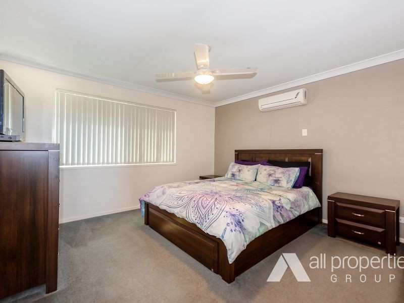 5 Tamsin Court, Regents Park QLD 4118