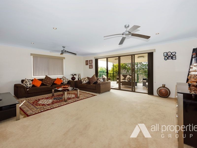 15 COCAS Street, Regents Park QLD 4118