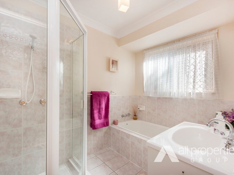 83 Gordonia Drive, Regents Park QLD 4118