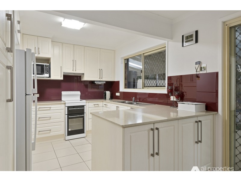 11 Bonhill Court, Hillcrest QLD 4118