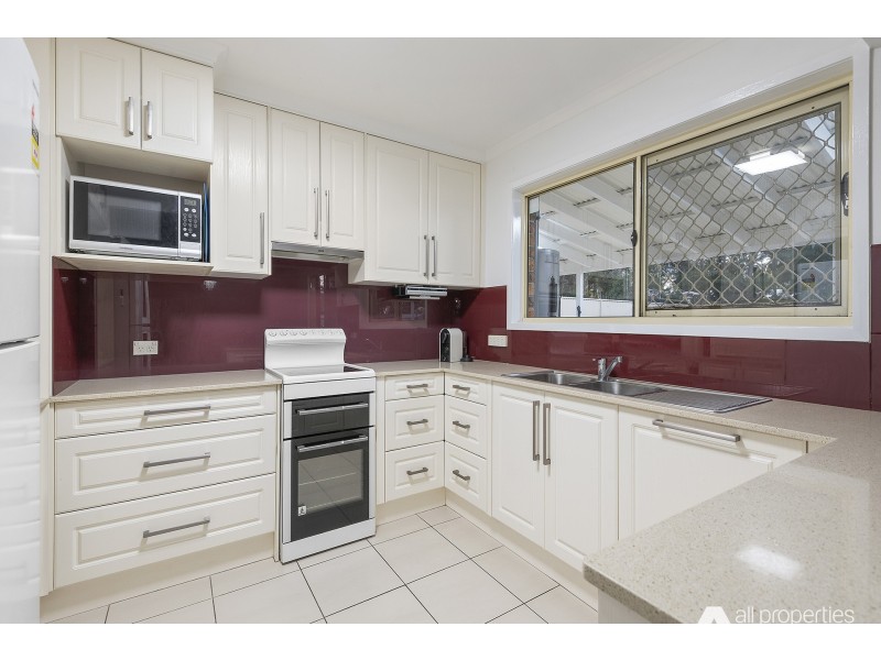 11 Bonhill Court, Hillcrest QLD 4118