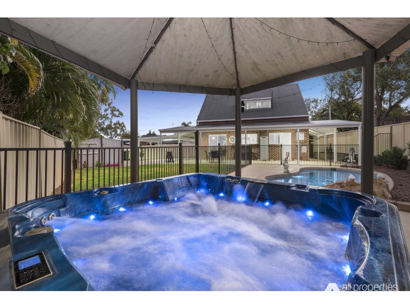 11 Bonhill Court, Hillcrest QLD 4118