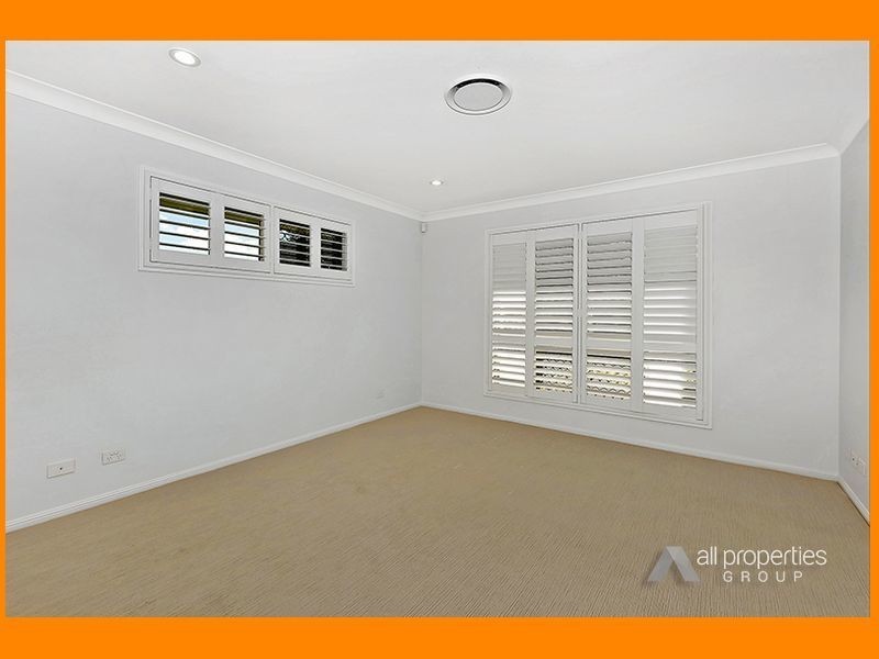 19 Bonneville Crescent, Parkinson QLD 4115