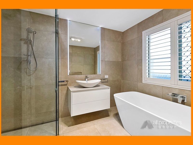 19 Bonneville Crescent, Parkinson QLD 4115