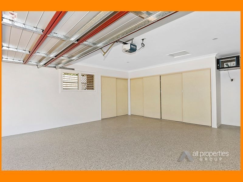 19 Bonneville Crescent, Parkinson QLD 4115