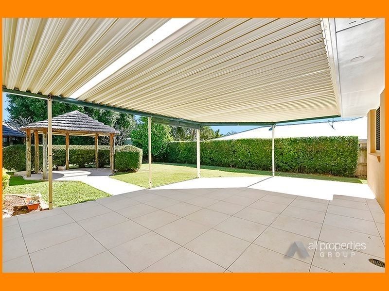 19 Bonneville Crescent, Parkinson QLD 4115