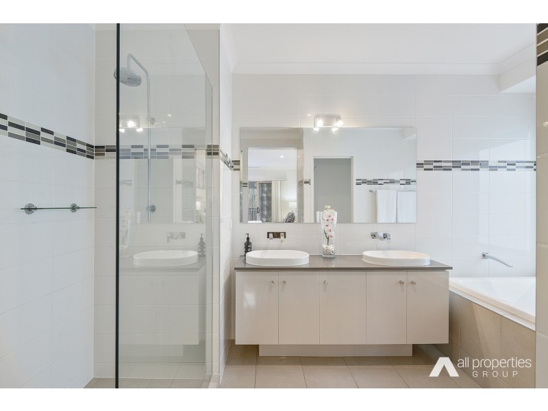 103-107 Spinebill Drive, Greenbank QLD 4124