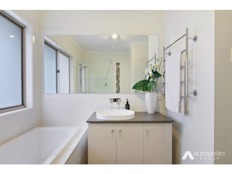 103-107 Spinebill Drive, Greenbank QLD 4124