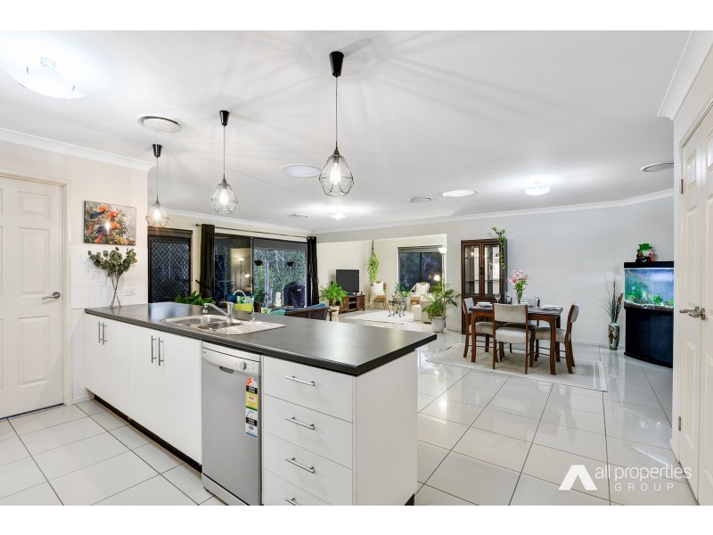16-18 Goldfinch Court, Greenbank QLD 4124