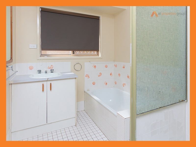 5 Cyril Court, Hillcrest QLD 4118