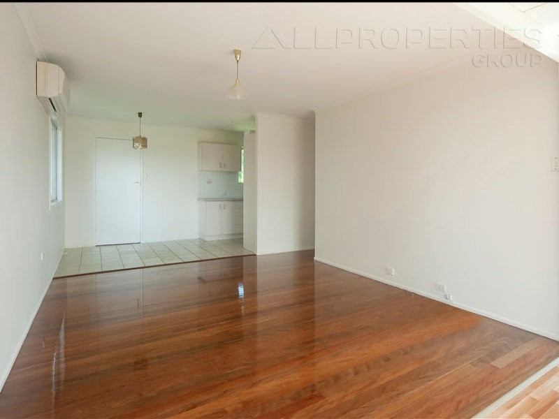 105 Fourth Avenue, Marsden QLD 4132