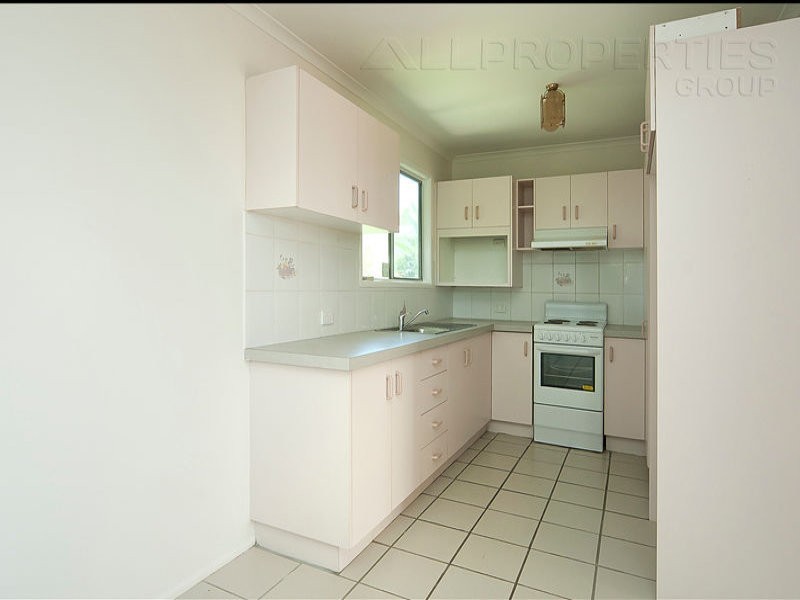 105 Fourth Avenue, Marsden QLD 4132