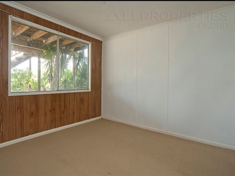 105 Fourth Avenue, Marsden QLD 4132