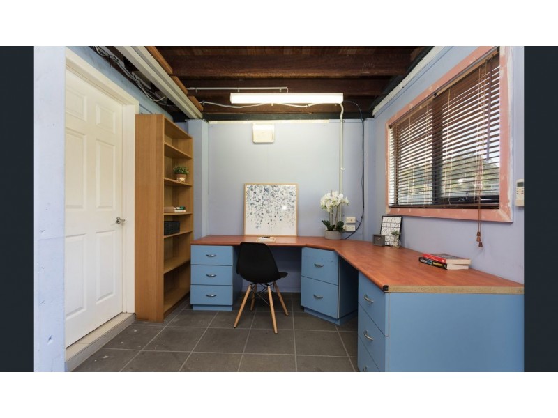 23 Julie Street, Indooroopilly QLD 4068