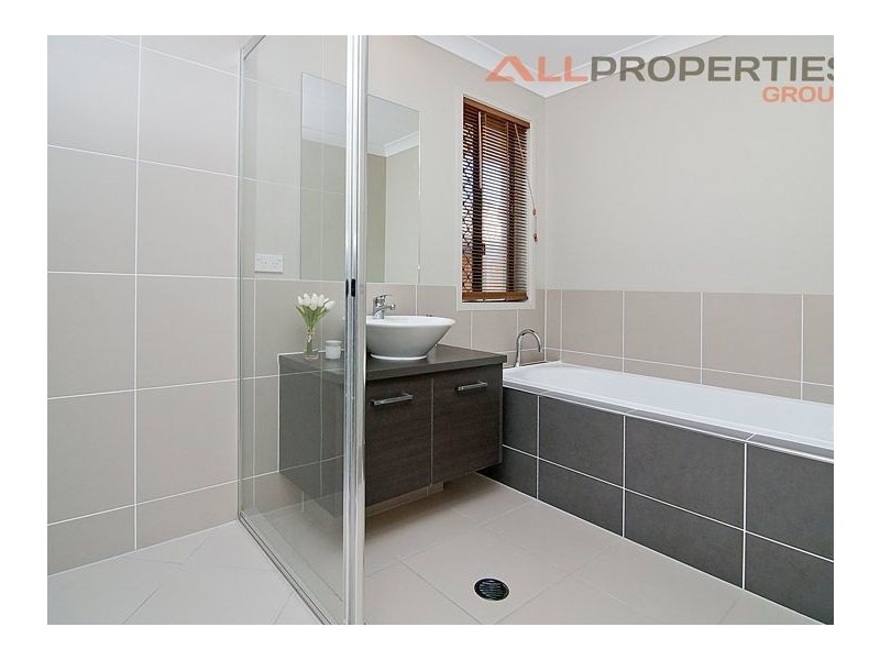 3 Wirewood Place, Heathwood QLD 4110