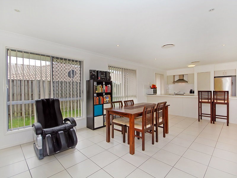 17 Juniper Street, Heathwood QLD 4110