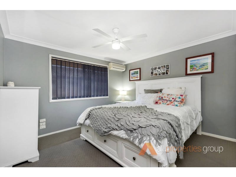 35 Diamantina Street, Hillcrest QLD 4118