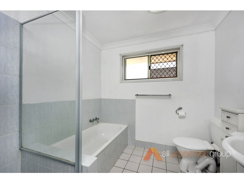 35 Diamantina Street, Hillcrest QLD 4118