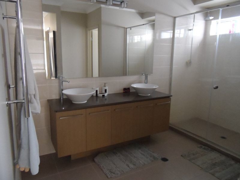 81 Parkwood Drive, Heathwood QLD 4110