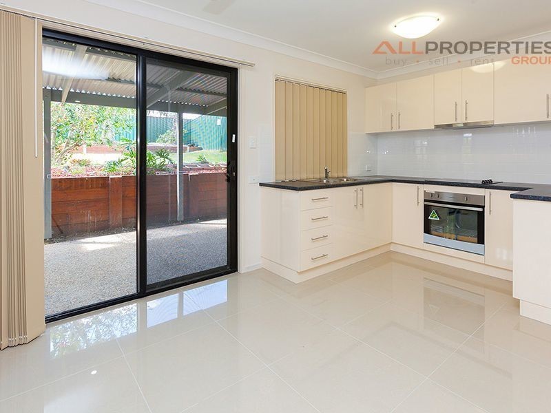 35 Strathallen Drive, Boronia Heights QLD 4124