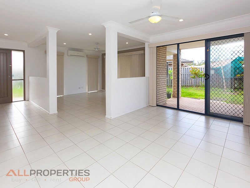 12 Pebbles Court, Berrinba QLD 4117