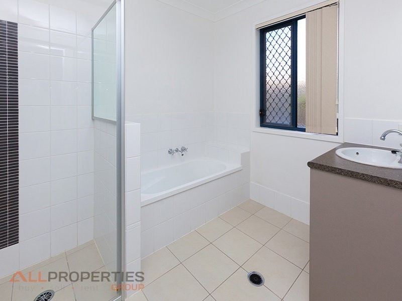 12 Pebbles Court, Berrinba QLD 4117