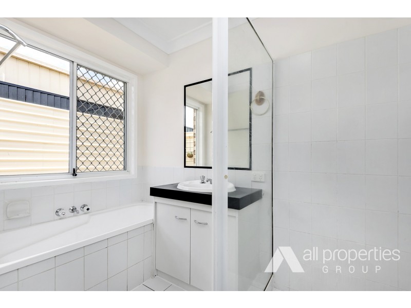 2 Comley Court, Boronia Heights QLD 4124