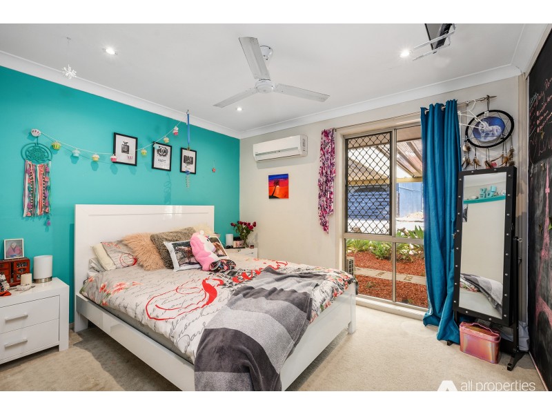 2-4 Kew Place, Munruben QLD 4125