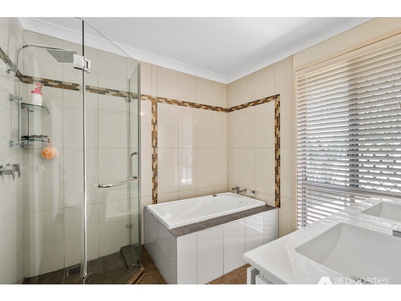 2-4 Kew Place, Munruben QLD 4125