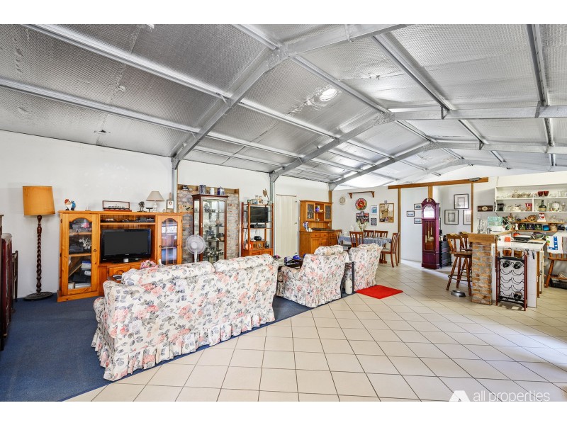 2-4 Kew Place, Munruben QLD 4125