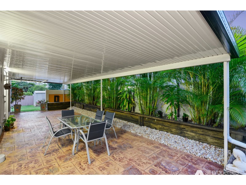 8 Alfred Place, Flinders View QLD 4305