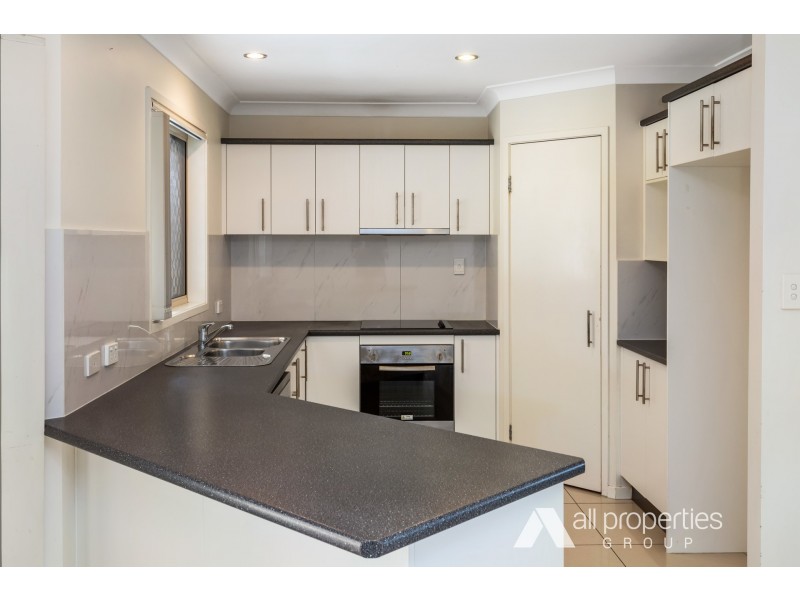 27 Serenity Court, Crestmead QLD 4132