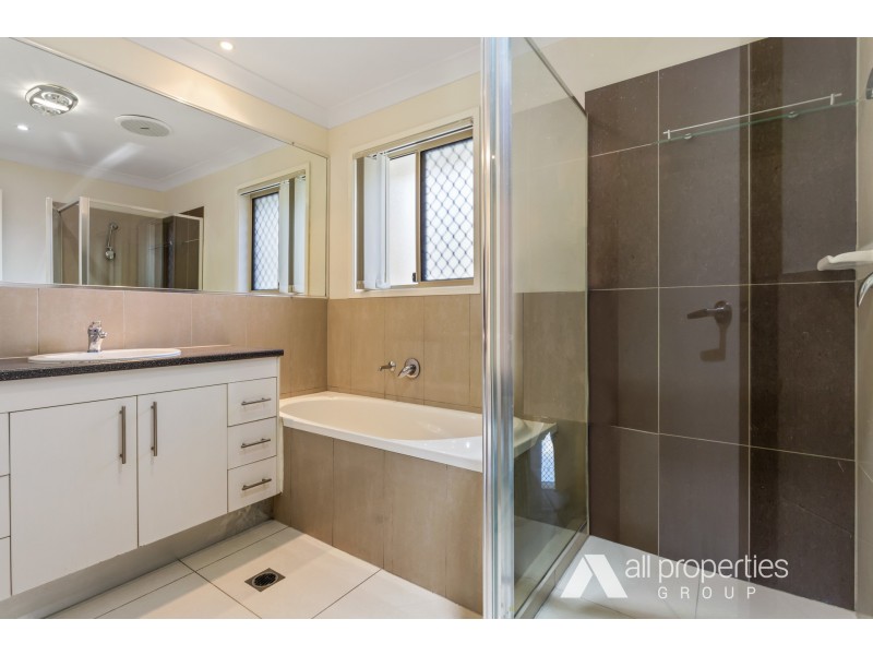 27 Serenity Court, Crestmead QLD 4132