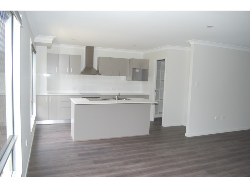 1/9 Cafe Place, Bellbird Park QLD 4300