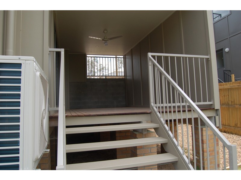 1/9 Cafe Place, Bellbird Park QLD 4300