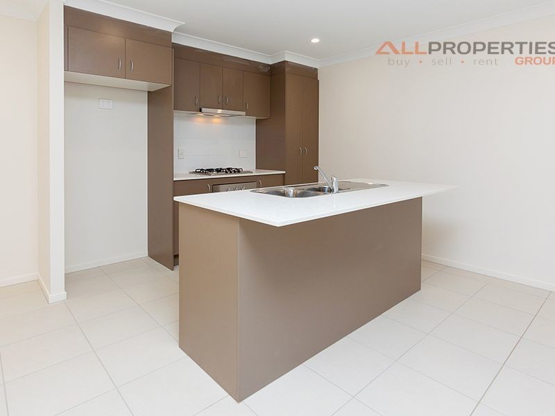 16B Chandon Street, Hillcrest QLD 4118