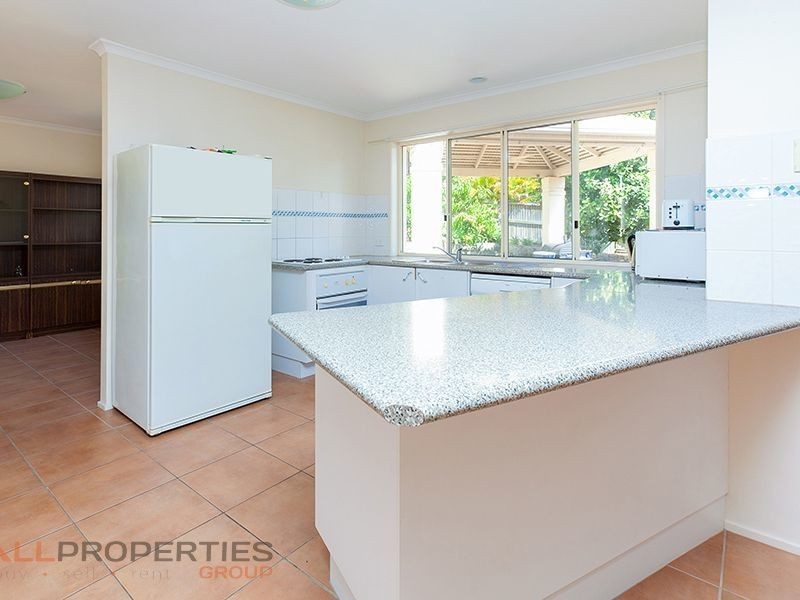 3 Auburn Place, Forest Lake QLD 4078