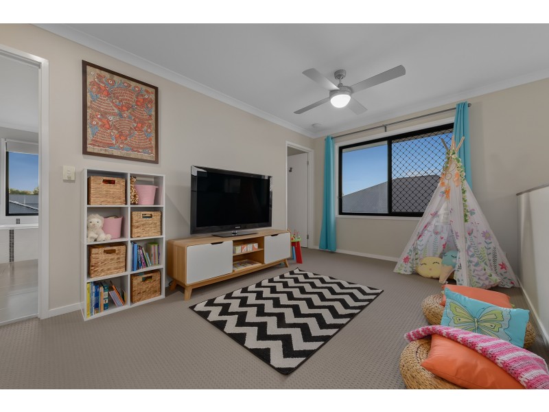 4 Winterpeak Close, Yarrabilba QLD 4207