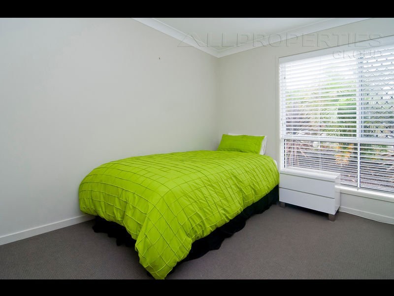 63 Juniper Street, Heathwood QLD 4110