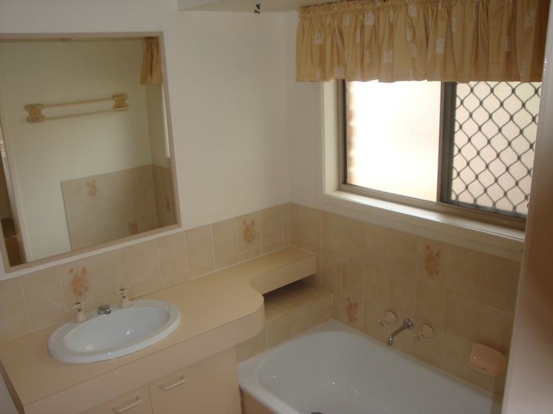 12 Grand Central Court, Boronia Heights QLD 4124